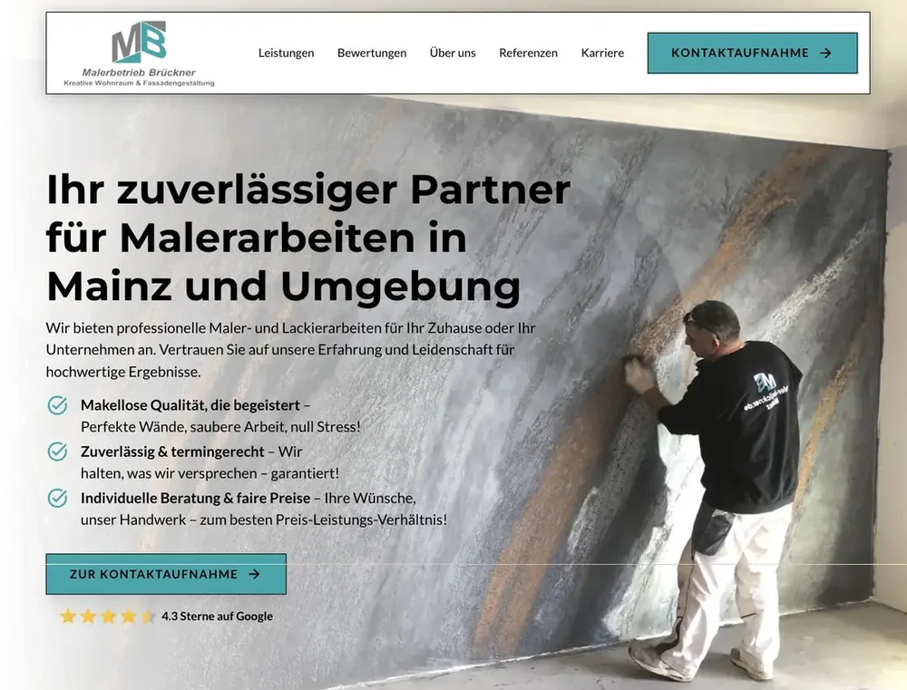 Startseite von maler-brückner.de: der Chef an der Effektwand, klare Navigation und Kontaktknopf